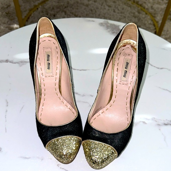 Miu Miu Black and Gold Closed Toe Heels - Picture 2 of 7